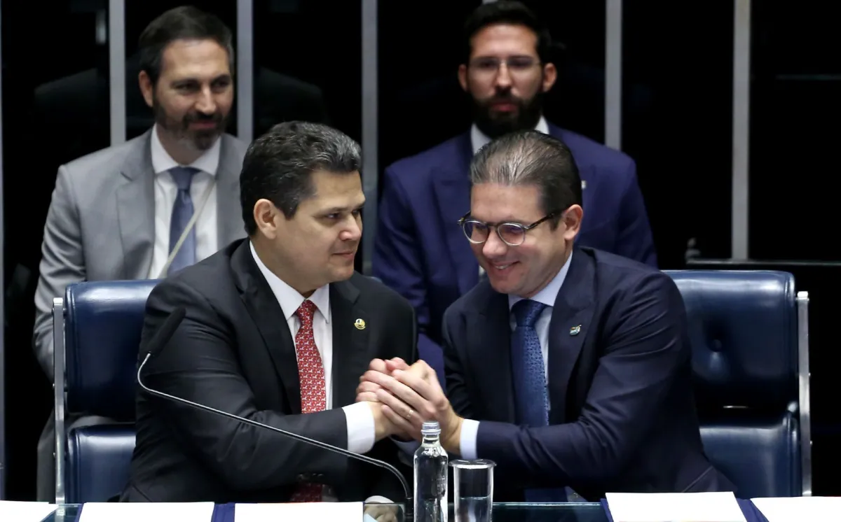 Hugo Motta defende diálogo em resposta às tarifas dos EUA