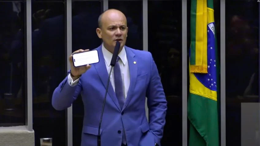 Moraes autoriza prisão de Cabo Gilberto e de outros parlamentares que mantiverem acampamentos em Brasília