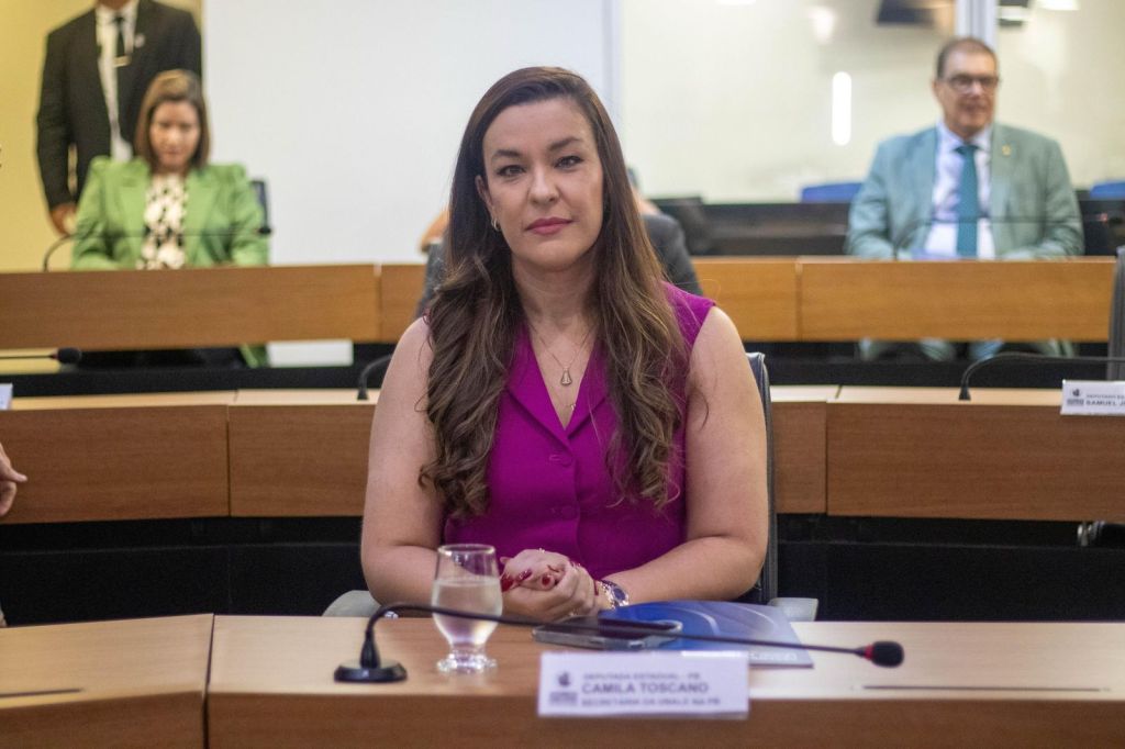 Camila Toscano cobra do Governo solução para greve na UEPB: “Não podemos admitir que estudantes sejam&nbsp;penalizados”