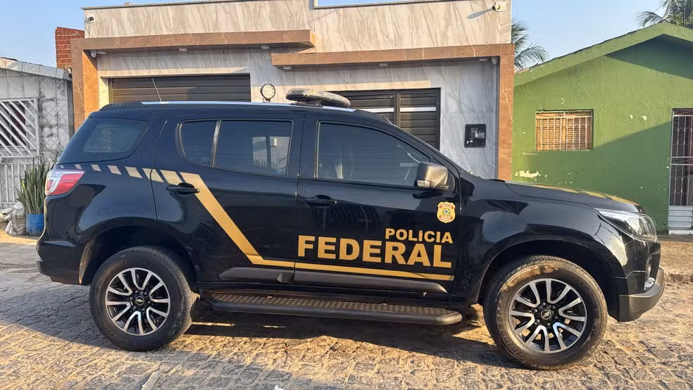 Operação da Polícia Federal cumpre mandados contra corrupção eleitoral em Cruz do Espírito Santo