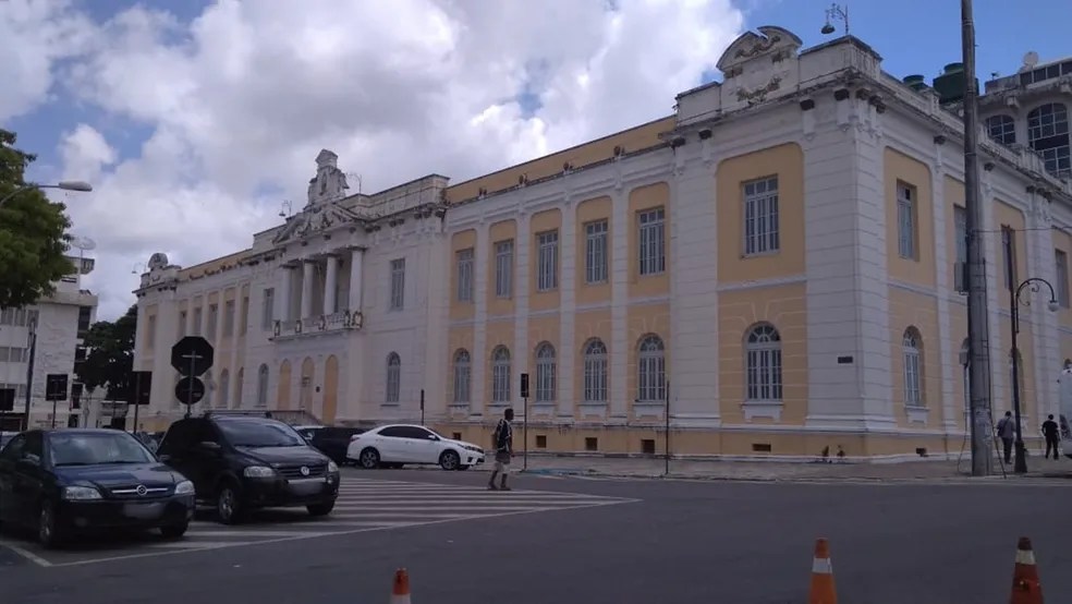 Justiça decide pela inconstitucionalidade de bolsa que remunera desempenho de professores e policiais na&nbsp;Paraíba