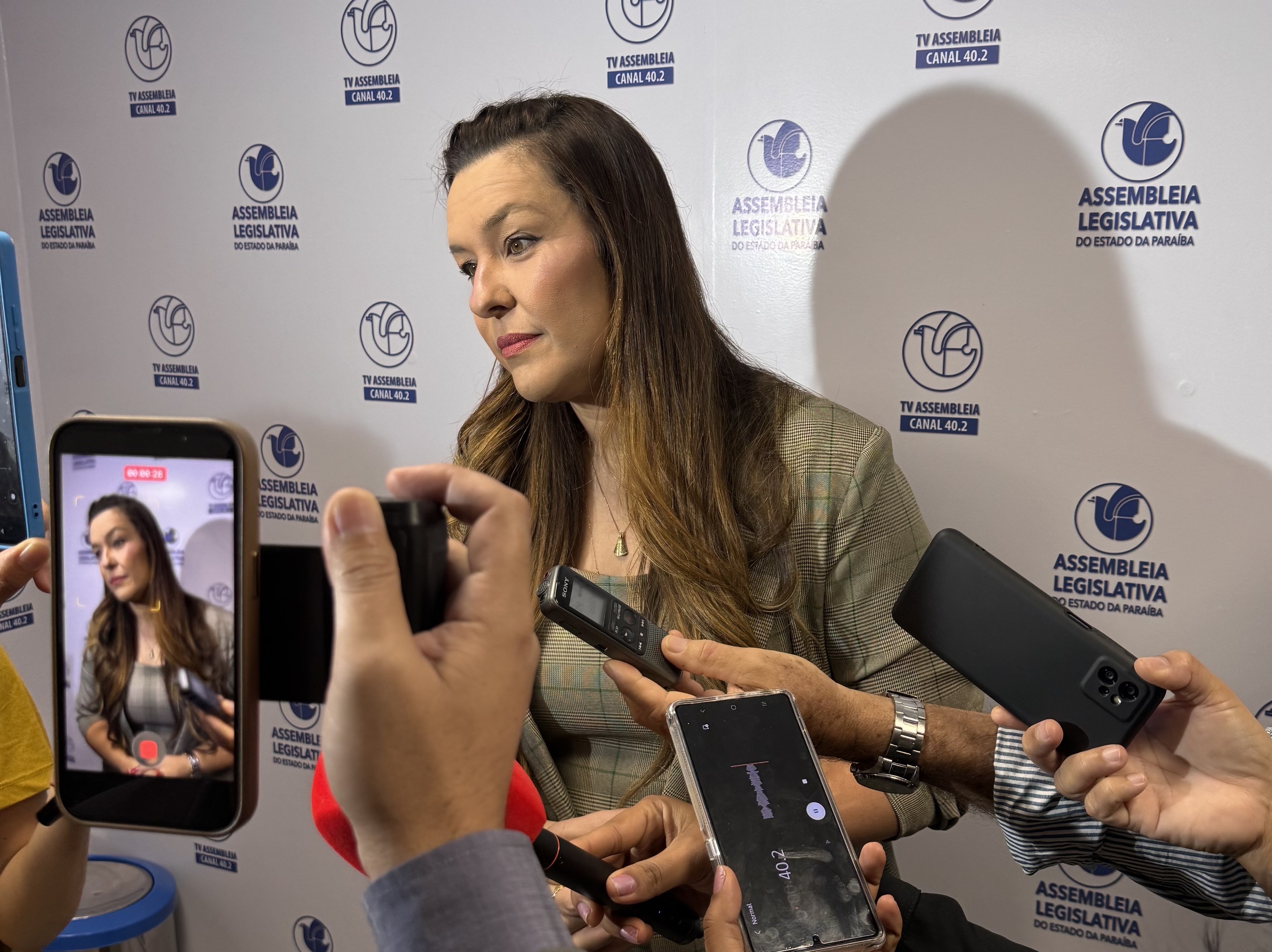 Camila Toscano reforça leis de proteção às mulheres e destaca campanha ‘Rompa o Ciclo de Violência’