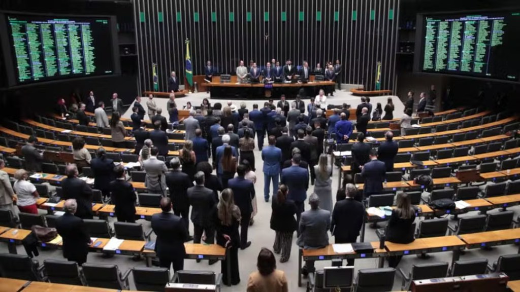 PL Antifacção é aprovado na Câmara sem imposto para bets; veja&nbsp;pontos