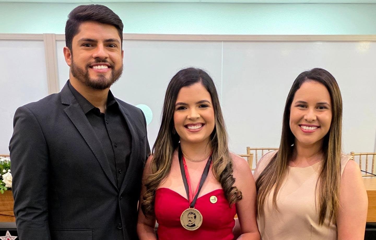 MP APERTA O CERCO EM DUAS ESTRADAS: portaria oficial investiga prefeita “laranja”, frota suspeita e farra das diárias