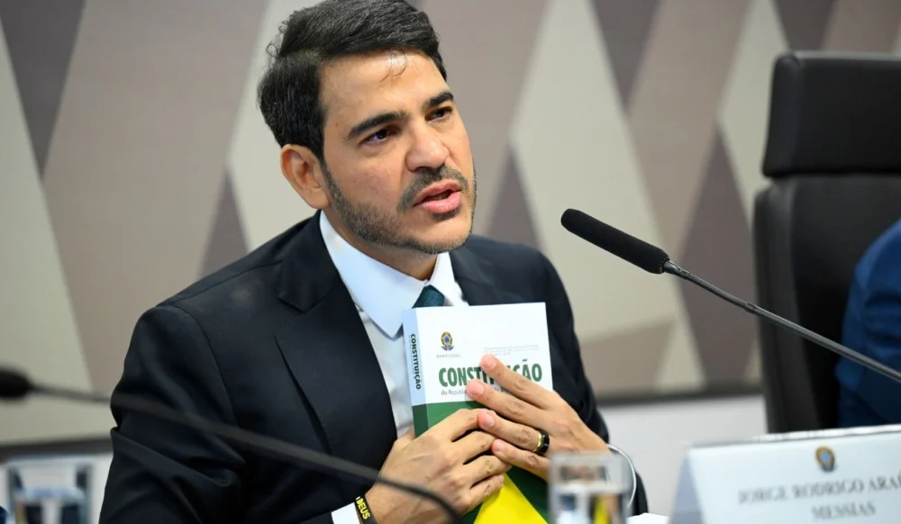 Em derrota histórica, Senado rejeita indicação de Jorge Messias para o STF