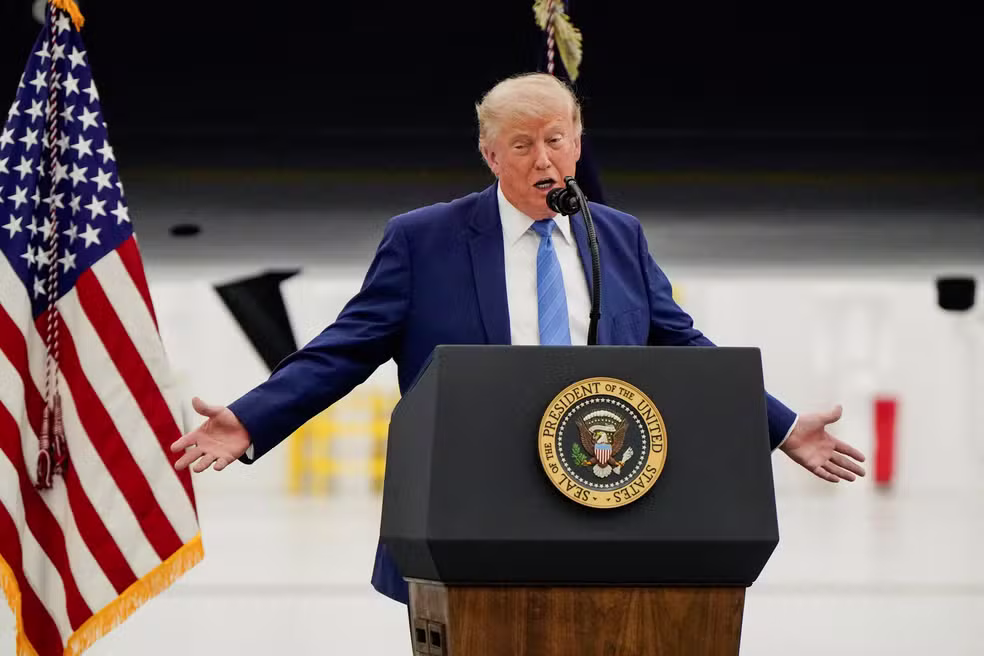 Trump diz ter ‘observado’ Lula no G7 e afirma que brasileiro é ‘muito volátil’