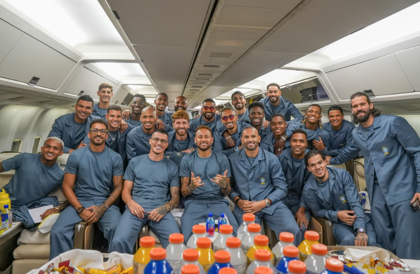 Seleção Brasileira embarca para os Estados Unidos em busca do hexacampeonato; veja