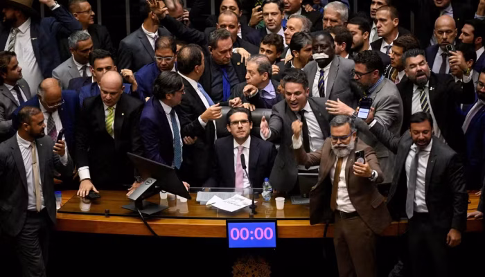 2025-08-07t025029z-1049968235-rc212ga6q29c-rtrmadp-3-brazil-bolsonaro